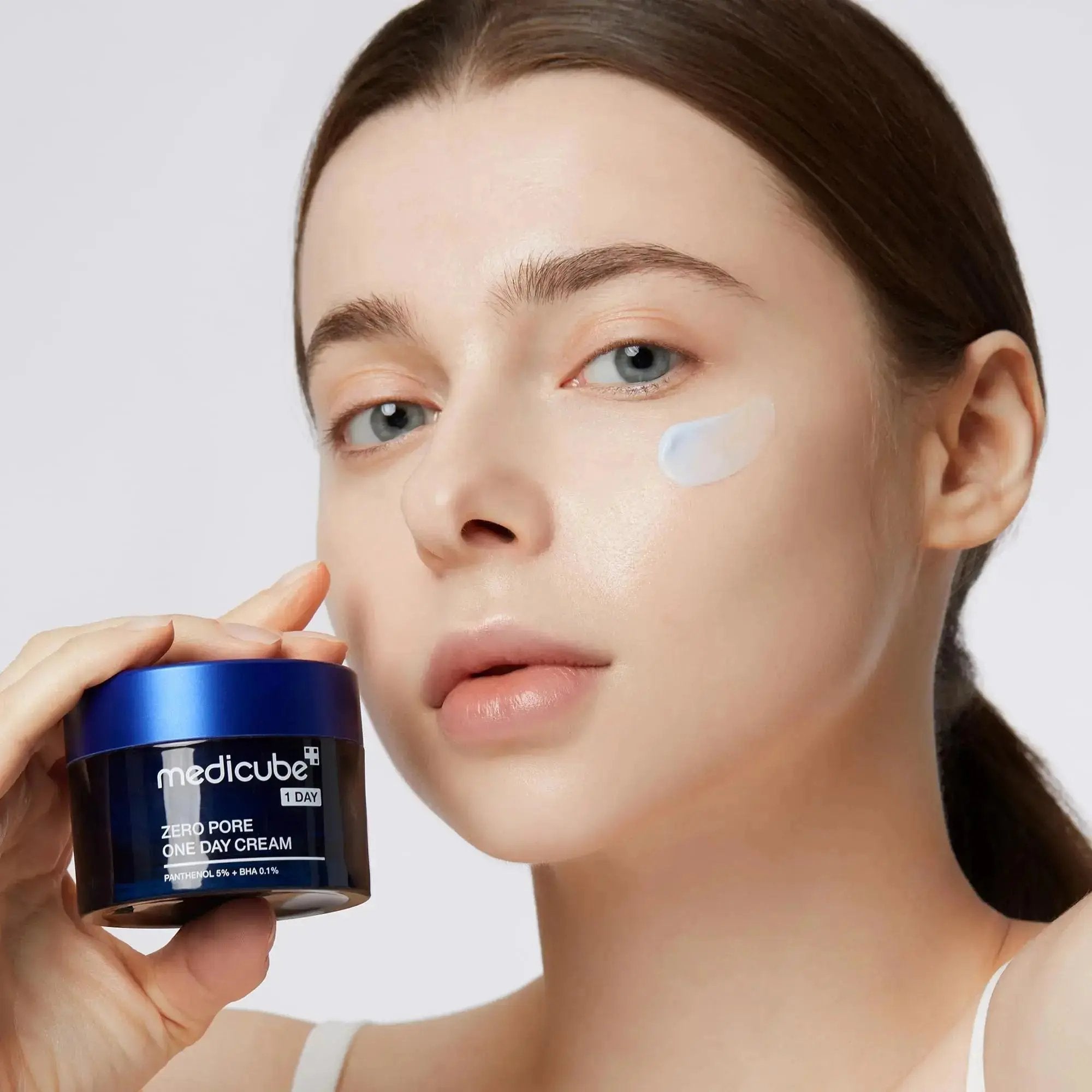 MEDICUBE Zero Pore Day Cream 50 gm Medicube